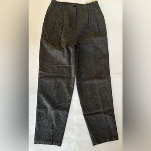 Ladies Sag Harbor Wool Blend Fully Lined Pleated Charcoal Dress Pants Size 8